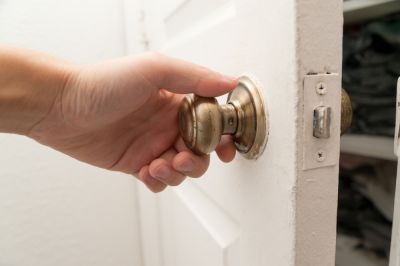 Repair Closet Door Handles
