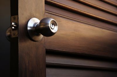 Professional Door Knob Installation