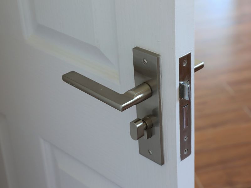 Get Professional Door Handle Repair To Enhance Security!
